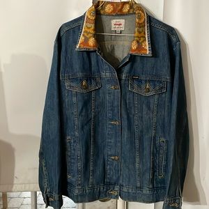 Upcycled Wrangler ladies jeans jacket size 1X. In excellent pre owned condition.